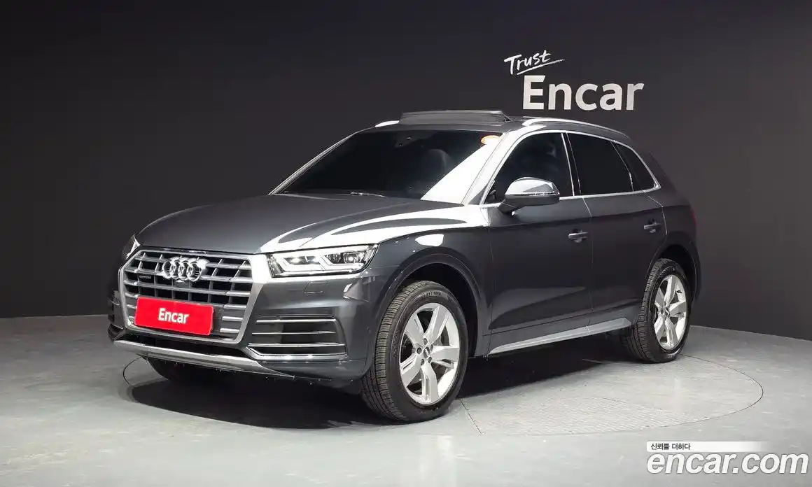 Audi Q5 2020 2.0 Автомат в Москве № 162568, фото 1