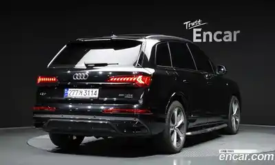 Audi Q7 2023 3.0 Автомат в Москве № 162641, миниатюра 3