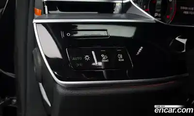 Audi A8 2021 3.0 Автомат в Москве № 163063, миниатюра 7