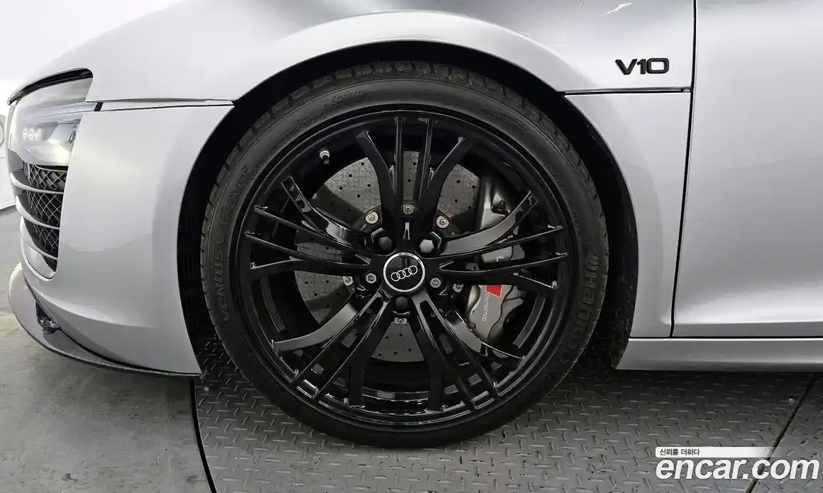 Audi R8 2015 5.2 Автомат в Москве № 163241, фото 14