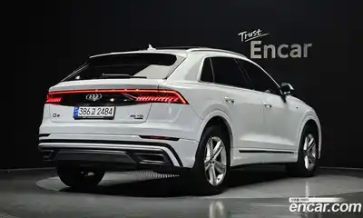 Audi Q8 2021 3.0 Автомат в Москве № 163501, миниатюра 2