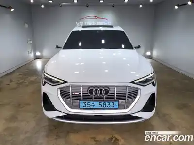Audi e-tron 2021 0.2 Автомат в Москве № 163957, миниатюра 2