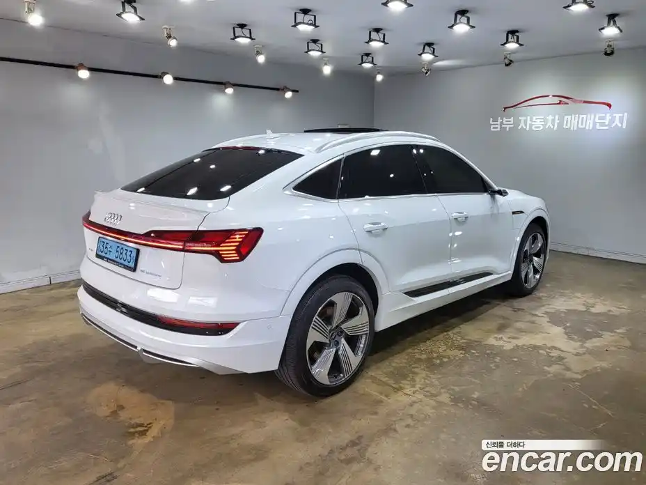 Audi e-tron 2021 0.2 Автомат в Москве № 163957, фото 4