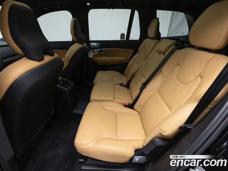 Volvo XC90 2024 2.0 Автомат в Москве № 164749, фото 11