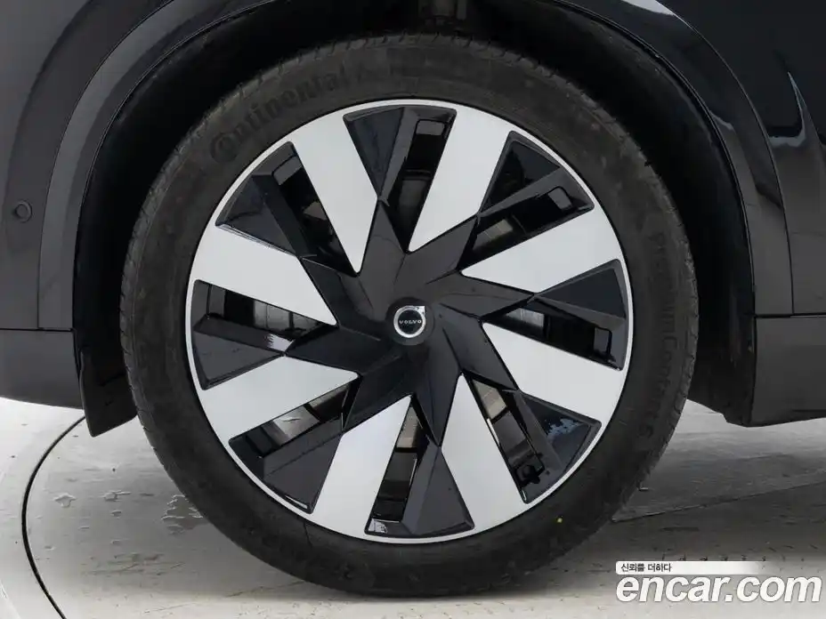 Volvo XC90 2024 2.0 Автомат в Москве № 164749, фото 5