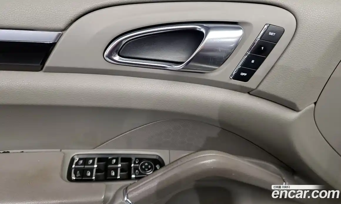 Porsche Cayenne 2012 3.0 Автомат в Москве № 165694, фото 15