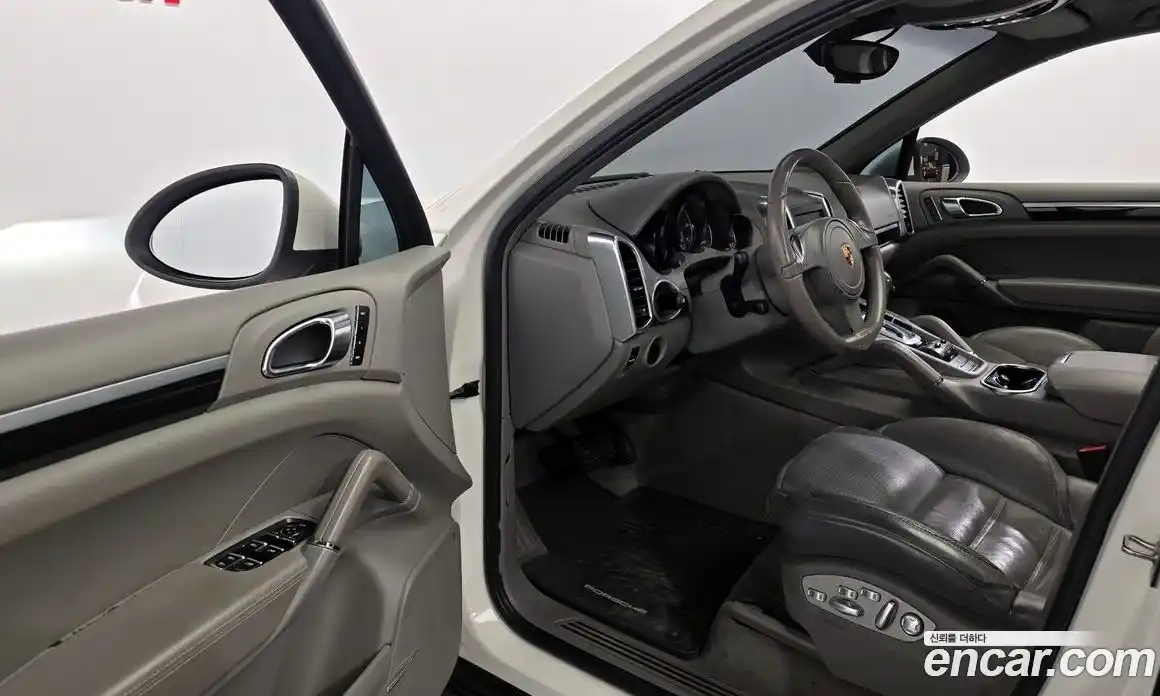 Porsche Cayenne 2012 3.0 Автомат в Москве № 165694, фото 18