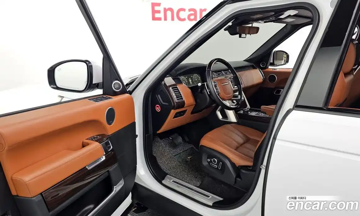 Land Rover Range-Rover 2017 4.4 Автомат в Москве № 166139, фото 4