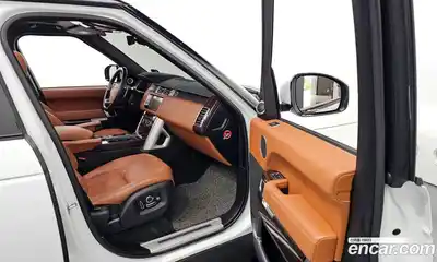 Land Rover Range-Rover 2017 4.4 Автомат в Москве № 166139, миниатюра 10