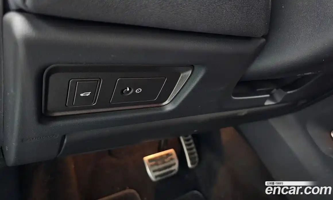 Land Rover Range-Rover Evoque 2017 2.0 Автомат в Москве № 166408, фото 16