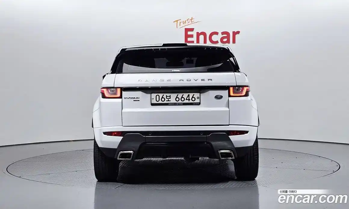 Land Rover Range-Rover Evoque 2017 2.0 Автомат в Москве № 166408, фото 4