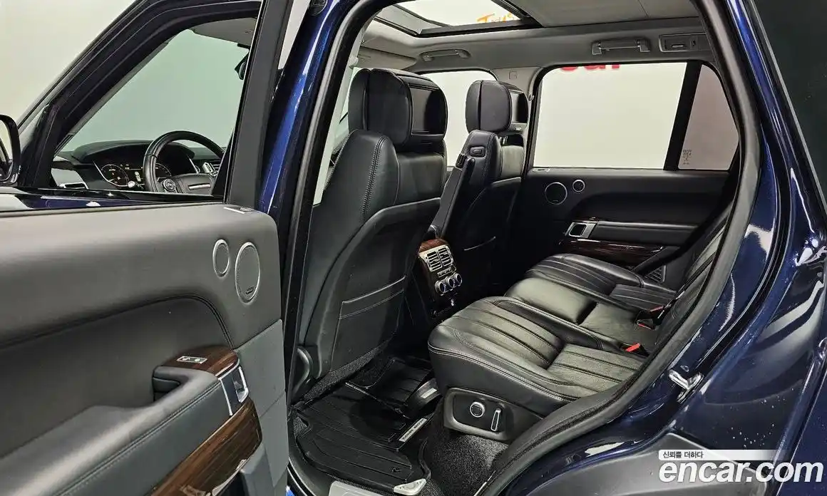 Land Rover Range-Rover 2016 4.4 Автомат в Москве № 166421, фото 12