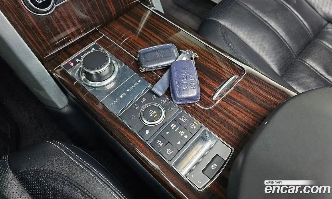 Land Rover Range-Rover 2016 4.4 Автомат в Москве № 166421, фото 15