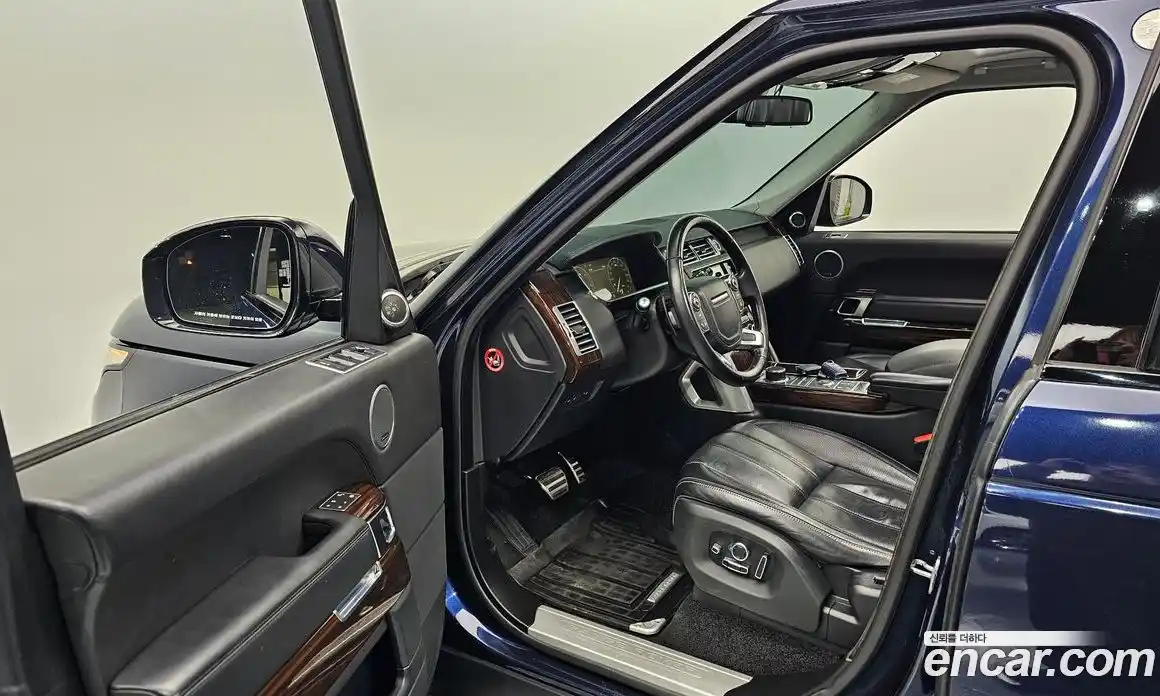 Land Rover Range-Rover 2016 4.4 Автомат в Москве № 166421, фото 2