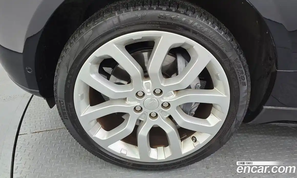 Land Rover Range-Rover 2015 4.4 Автомат в Москве № 166534, фото 3