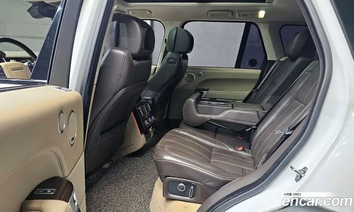 Land Rover Range-Rover 2017 4.4 Автомат в Москве № 166554, фото 12