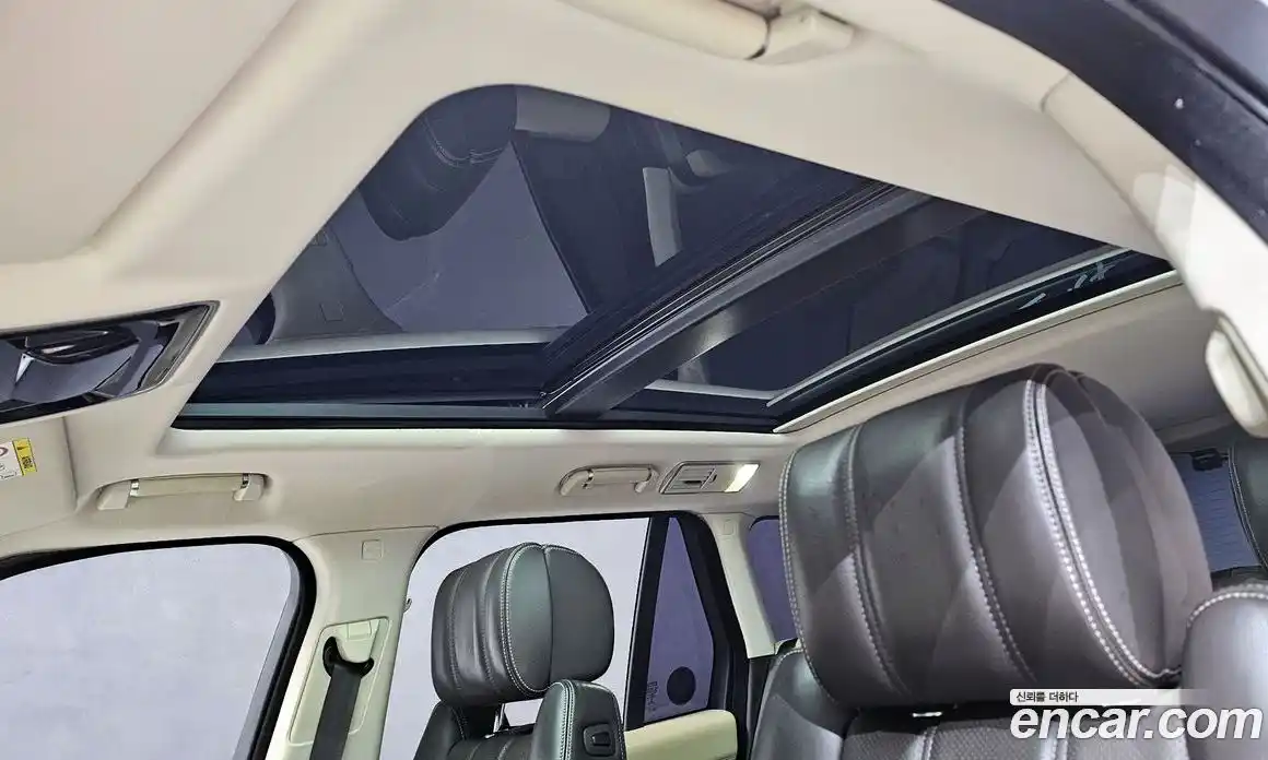 Land Rover Range-Rover 2017 4.4 Автомат в Москве № 166554, фото 16