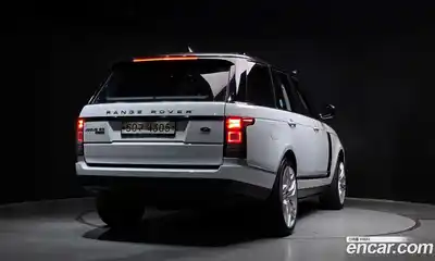 Land Rover Range-Rover 2017 4.4 Автомат в Москве № 166554, миниатюра 2