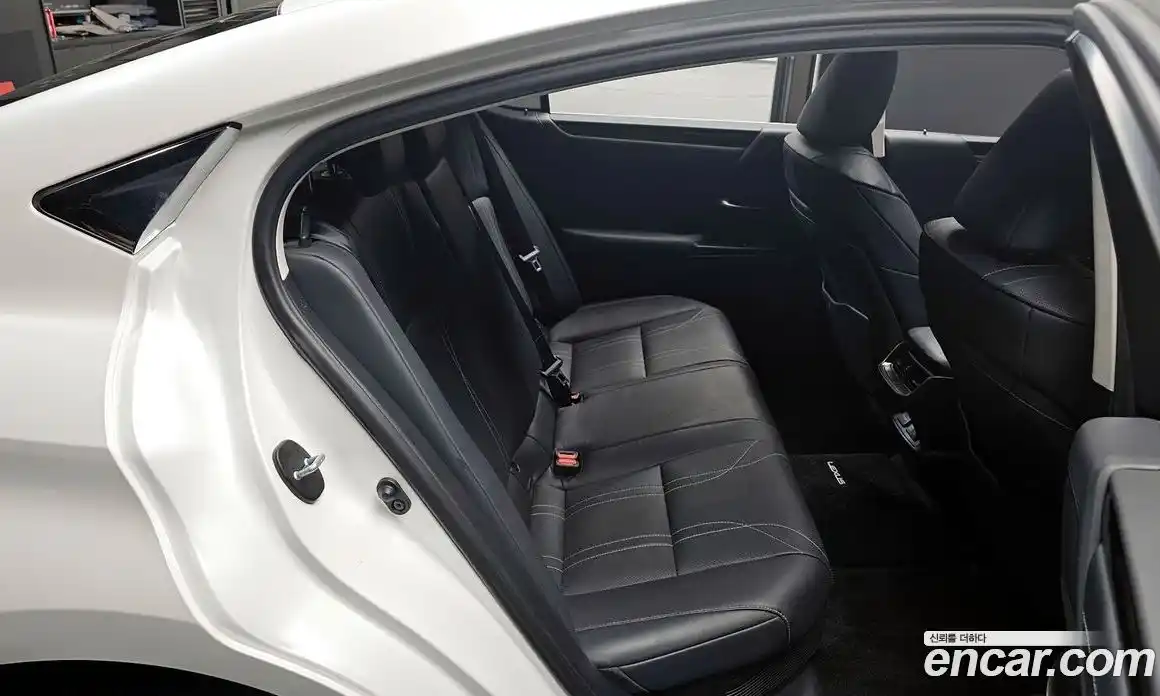 Lexus ES 2021 2.5 Автомат в Москве № 168134, фото 20