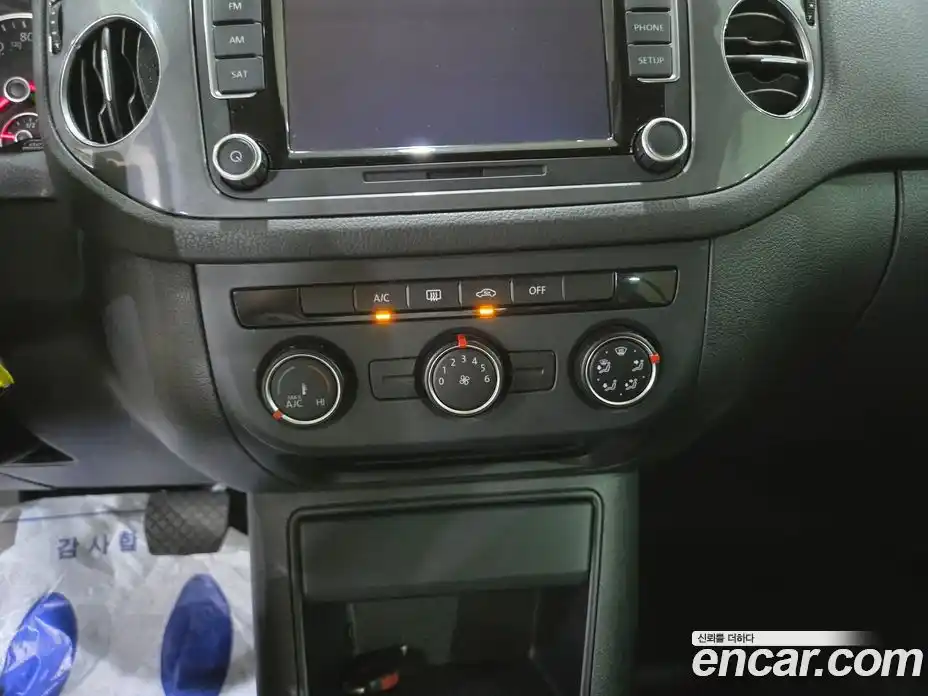 Volkswagen Tiguan 2015 2.0 Автомат в Москве № 169250, фото 12