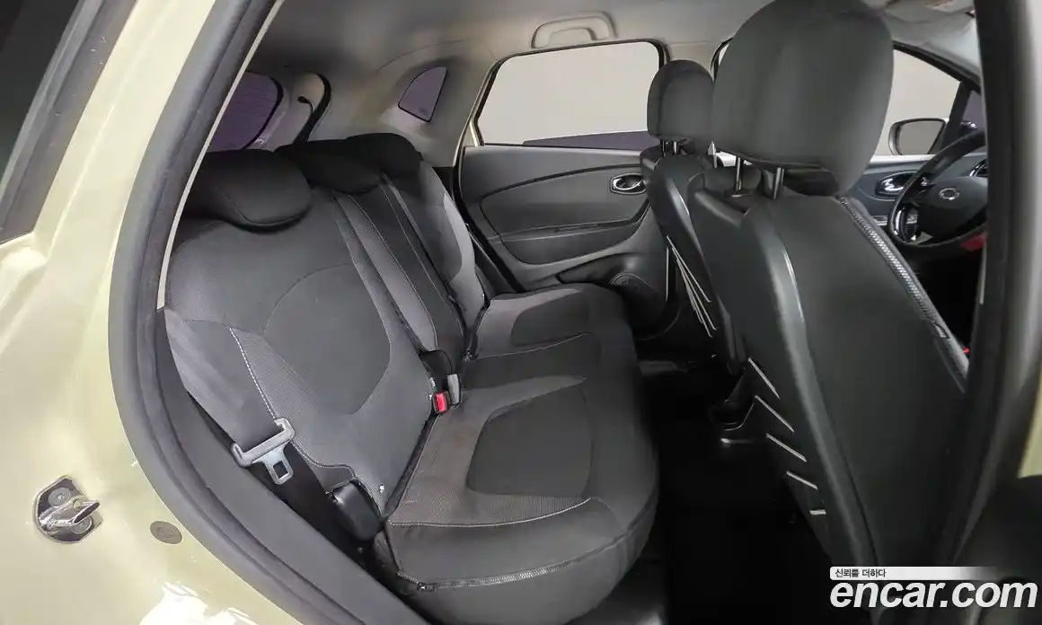 Renault QM3 2015 1.5 Автомат в Москве № 184207, фото 16