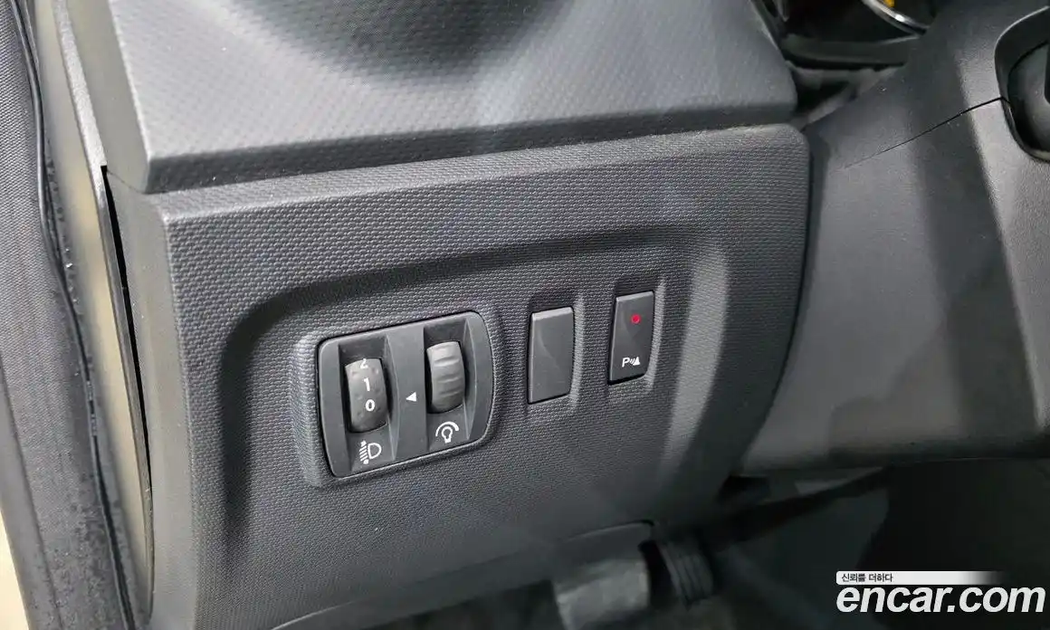 Renault QM3 2015 1.5 Автомат в Москве № 184207, фото 3