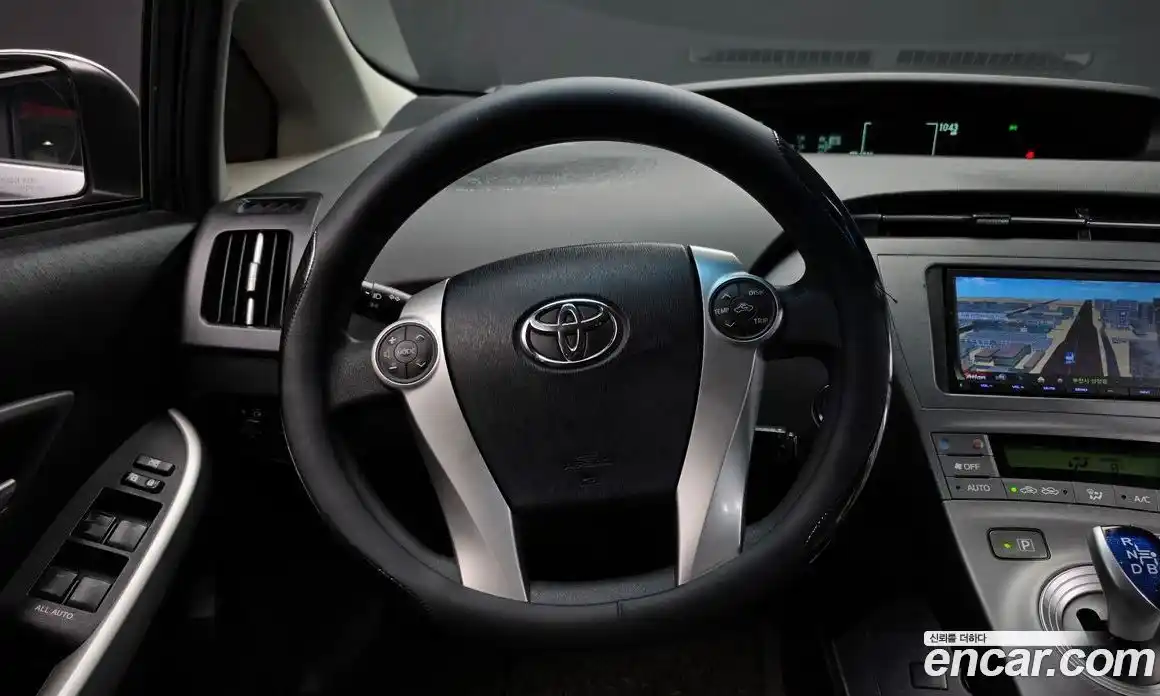 Toyota Prius 2015 1.8 Автомат в Москве № 184769, фото 14