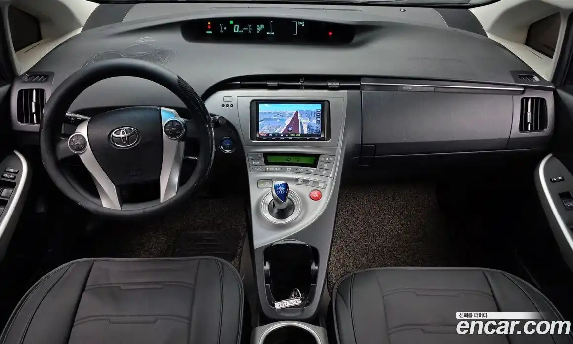 Toyota Prius 2015 1.8 Автомат в Москве № 184769, фото 20