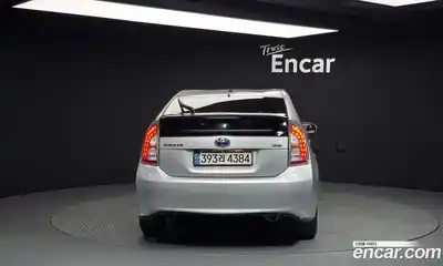 Toyota Prius 2015 1.8 Автомат в Москве № 184769, миниатюра 6