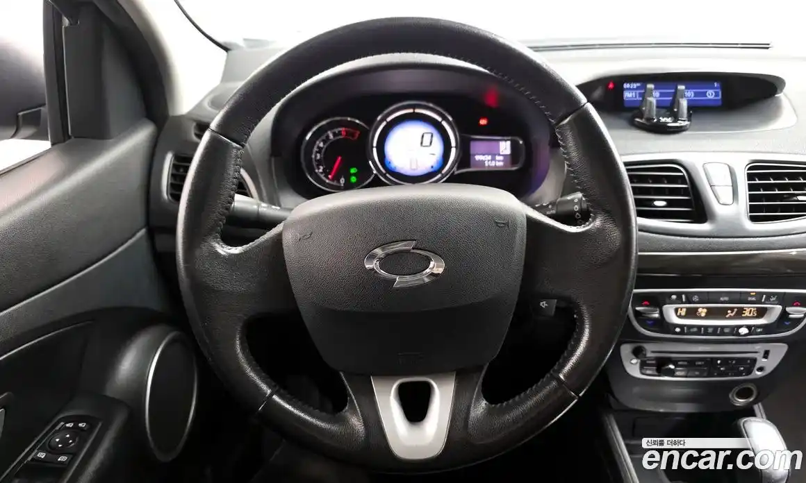 Renault SM3 2013 1.6 Автомат в Москве № 184840, фото 1