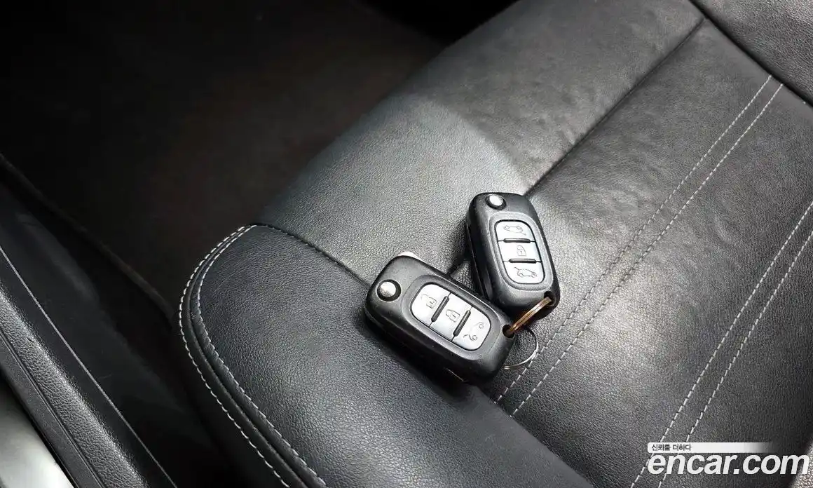 Renault SM3 2013 1.6 Автомат в Москве № 184840, фото 6