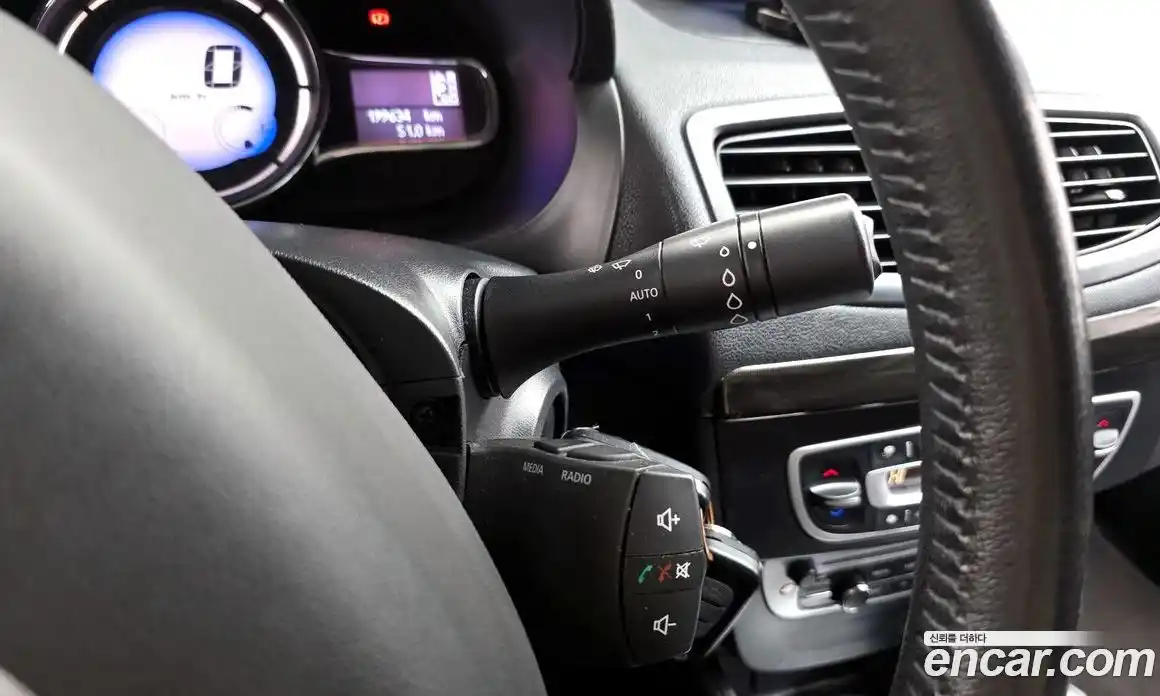 Renault SM3 2013 1.6 Автомат в Москве № 184840, фото 7