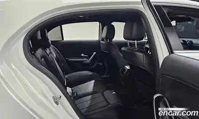 Mercedes-Benz A-Class 2023 2.0 Автомат в Москве № 193884, миниатюра 11