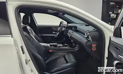 Mercedes-Benz A-Class 2023 2.0 Автомат в Москве № 193884, миниатюра 12