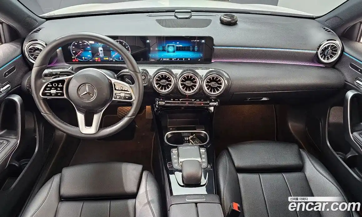 Mercedes-Benz A-Class 2023 2.0 Автомат в Москве № 193884, фото 15