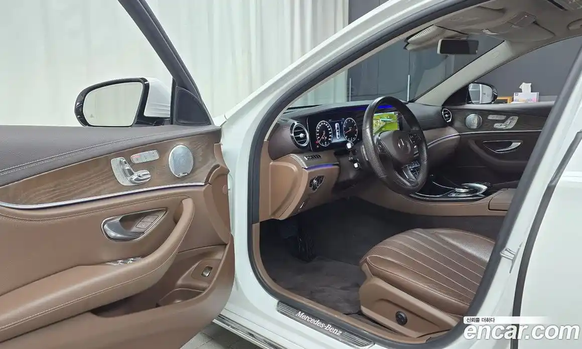 Mercedes-Benz E-Class 2018 2.0 Автомат в Москве № 194058, фото 11