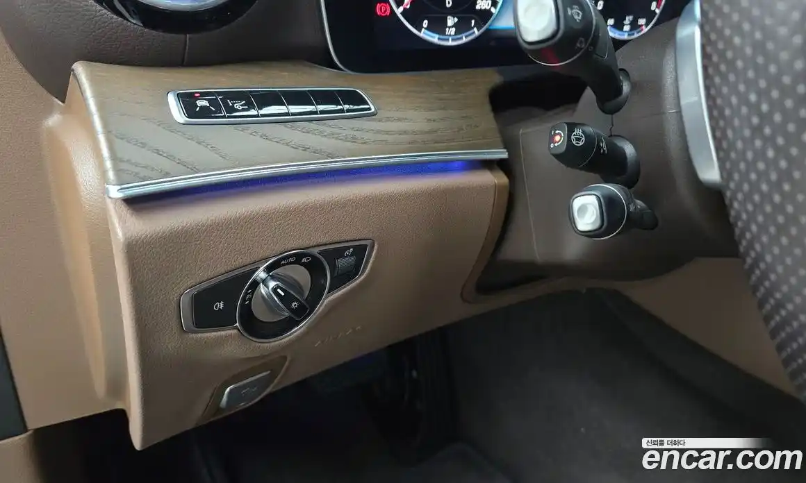 Mercedes-Benz E-Class 2018 2.0 Автомат в Москве № 194058, фото 18