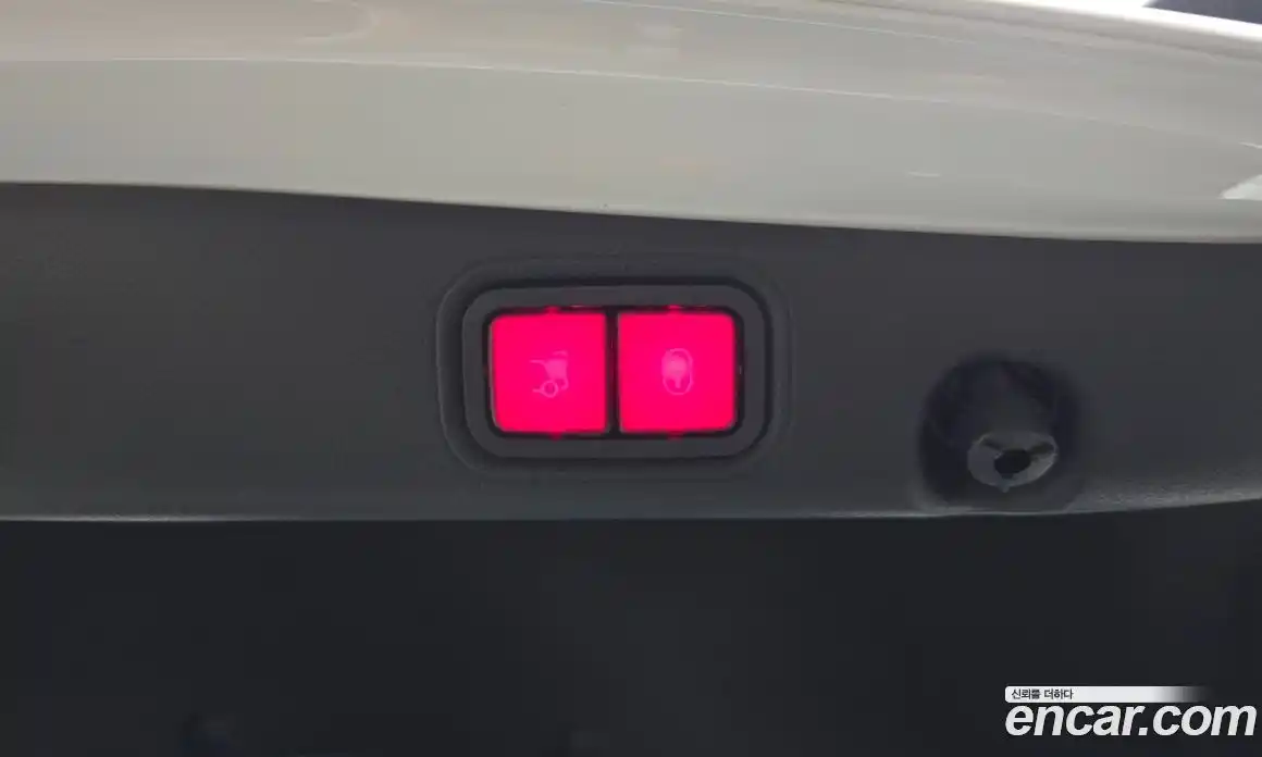 Mercedes-Benz E-Class 2018 2.0 Автомат в Москве № 194058, фото 20