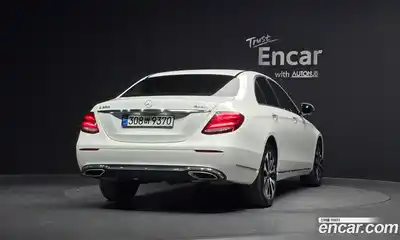 Mercedes-Benz E-Class 2018 2.0 Автомат в Москве № 194058, миниатюра 4