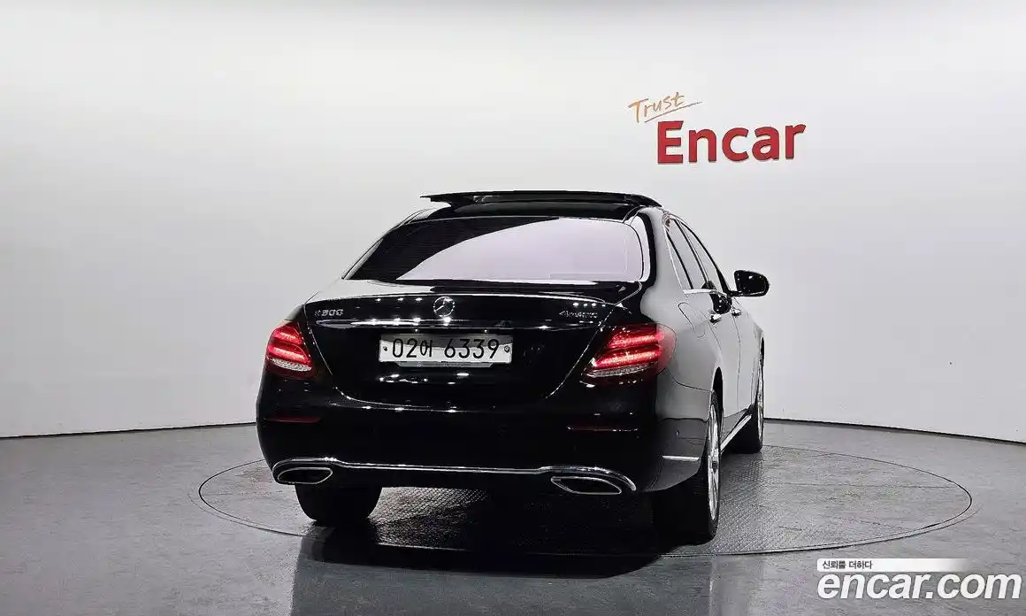 Mercedes-Benz E-Class 2019 2.0 Автомат в Москве № 195356, фото 14