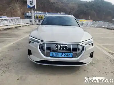 Audi e-tron, 2022