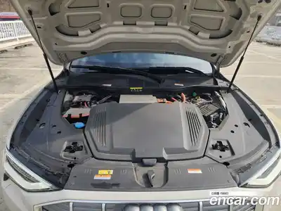 Audi e-tron 2022 0.2 Автомат в Москве № 196199, миниатюра 2