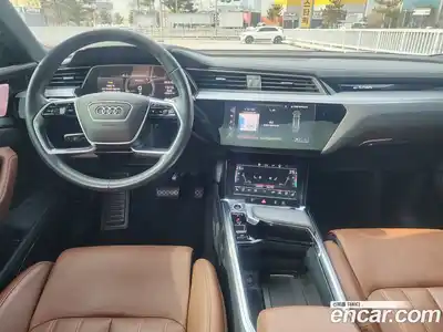 Audi e-tron 2022 0.2 Автомат в Москве № 196199, миниатюра 8