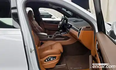 Porsche Cayenne 2020 3.0 Автомат в Москве № 197569, миниатюра 6