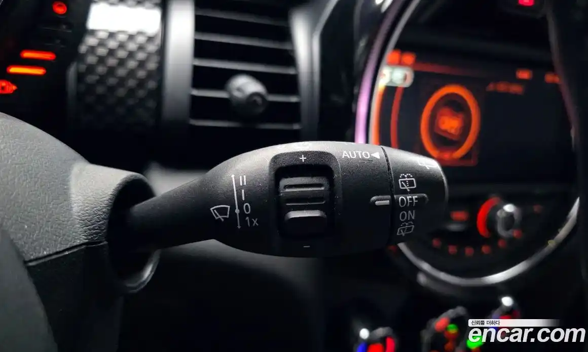 Mini Cooper 2016 2.0 Автомат в Москве № 198511, фото 18