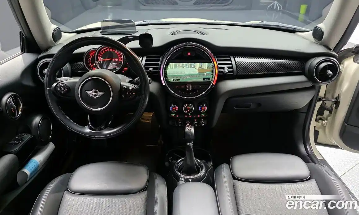 Mini Cooper 2016 2.0 Автомат в Москве № 198511, фото 7