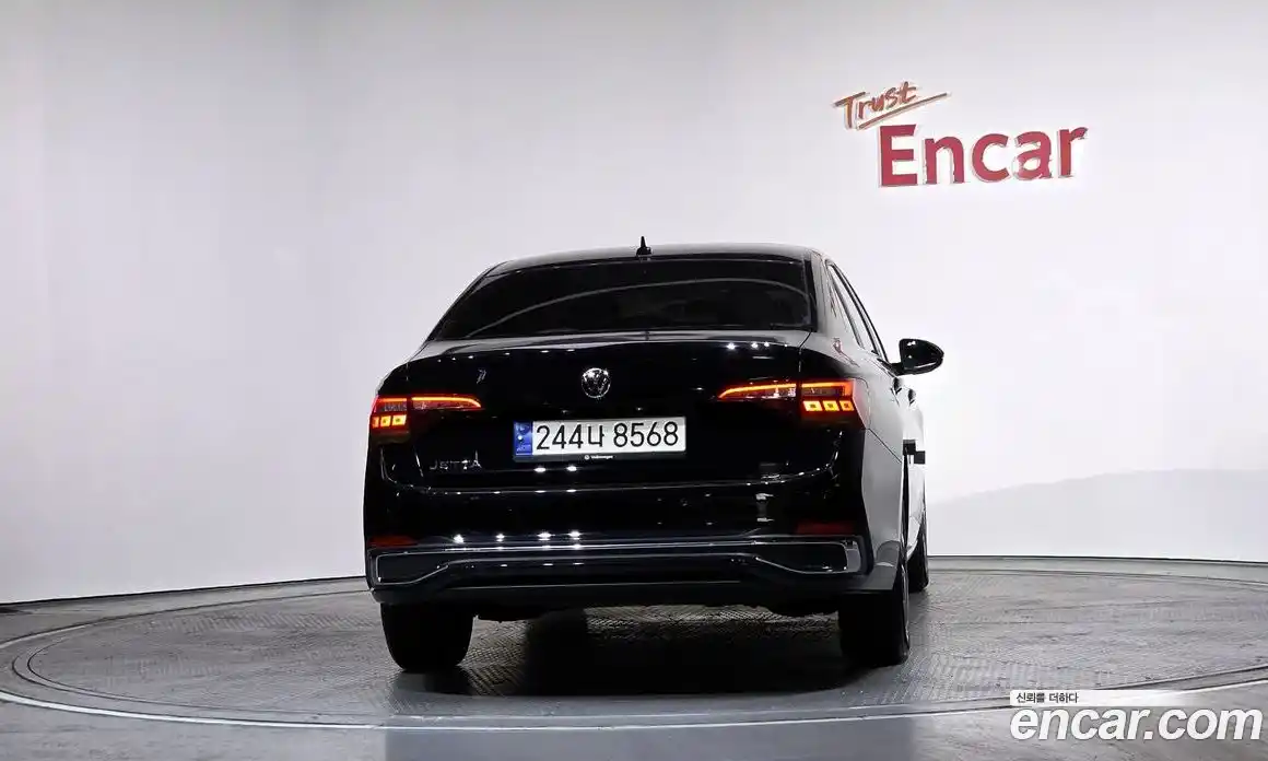 Volkswagen Jetta 2023 1.5 Автомат в Москве № 198955, фото 10