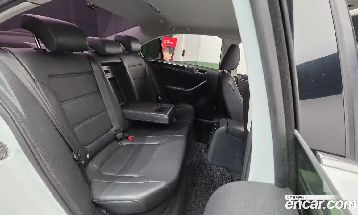 Volkswagen Jetta 2015 2.0 Автомат в Москве № 199214, фото 12