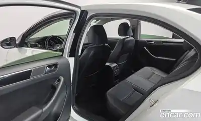 Volkswagen Jetta 2015 2.0 Автомат в Москве № 199214, миниатюра 6