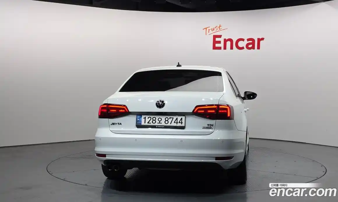 Volkswagen Jetta 2015 2.0 Автомат в Москве № 199214, фото 7